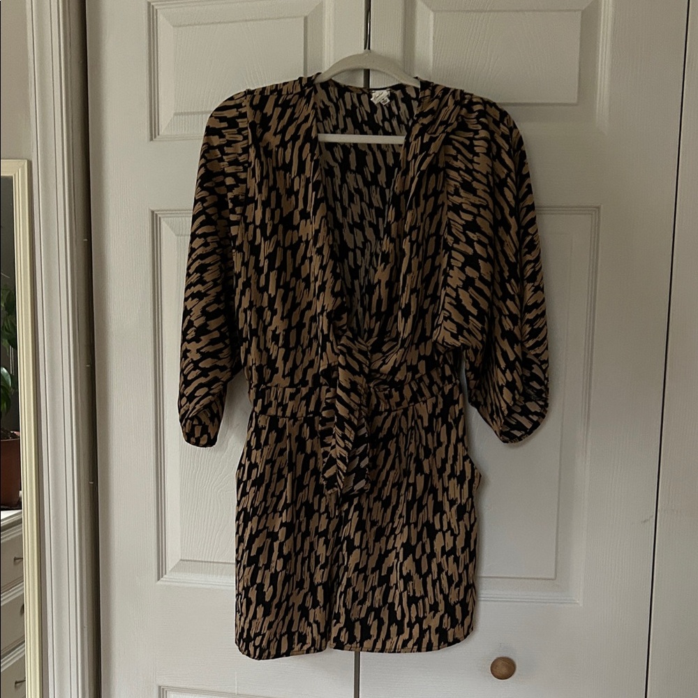 Elegant Black and Tan Patterned romper with pockets